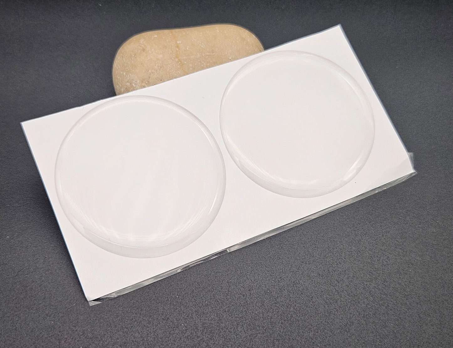 2 cabochons autocollants 50mm pour créations avec cabochons