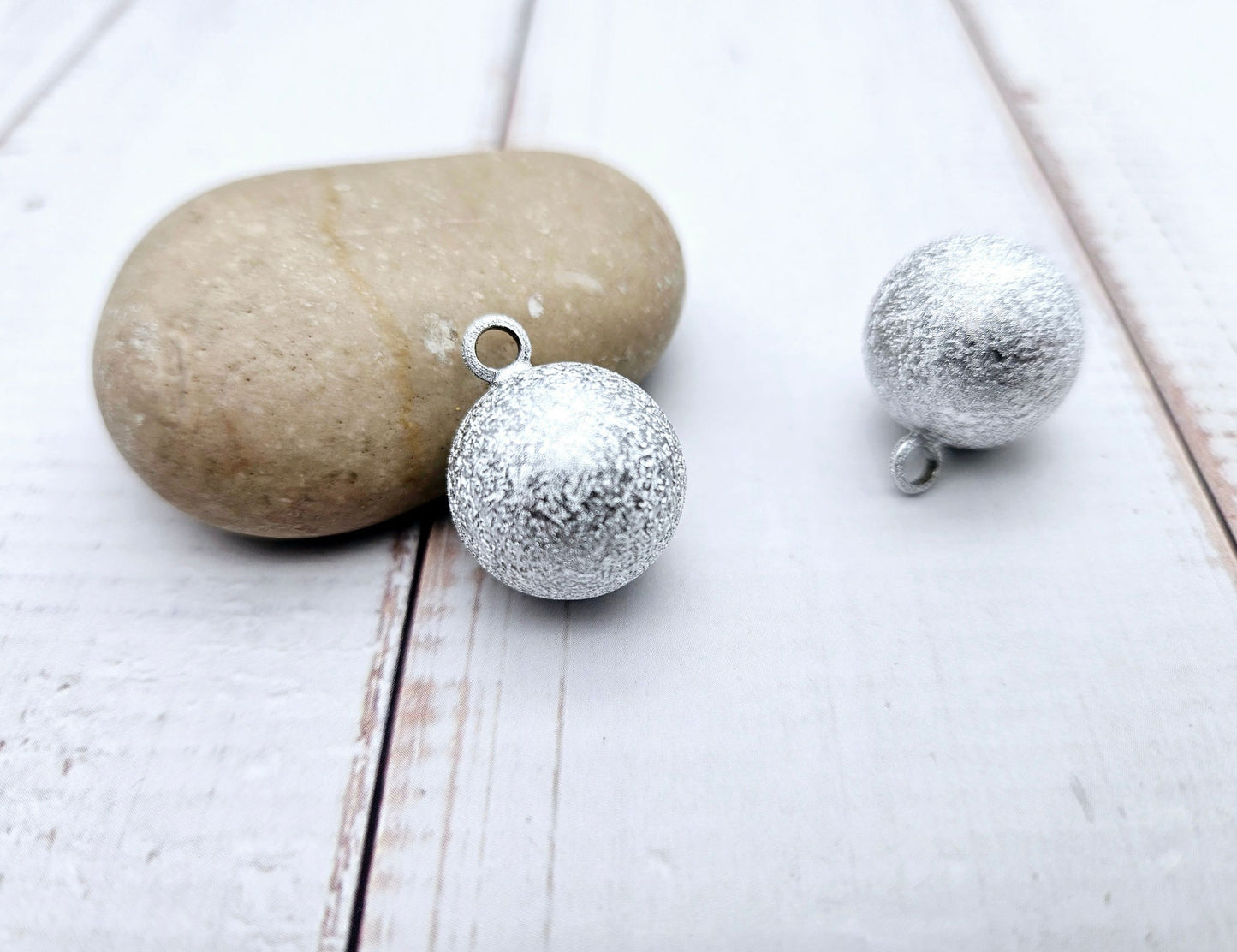 2 pendentifs bola texturé bille sonore argent