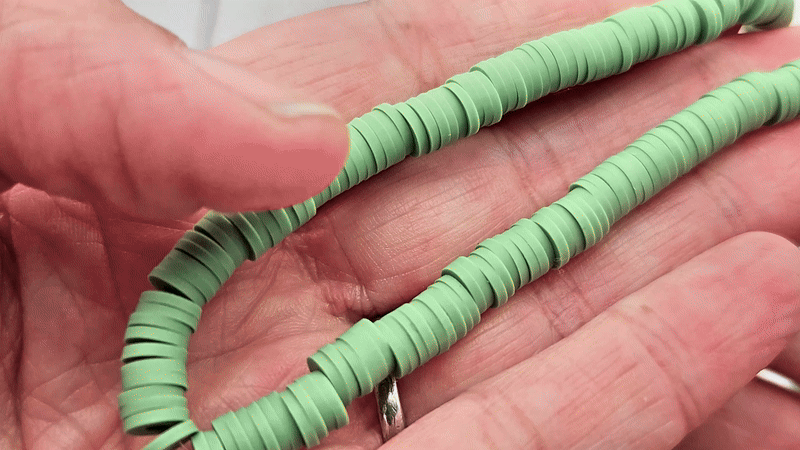 290 perles heishi vert kaki 6mm