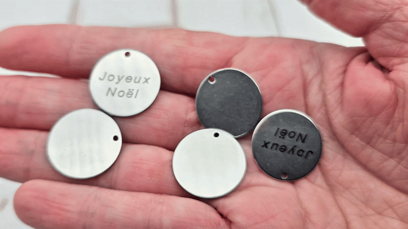 10 breloques Joyeux Noël rondes 2cm acier inoxydable