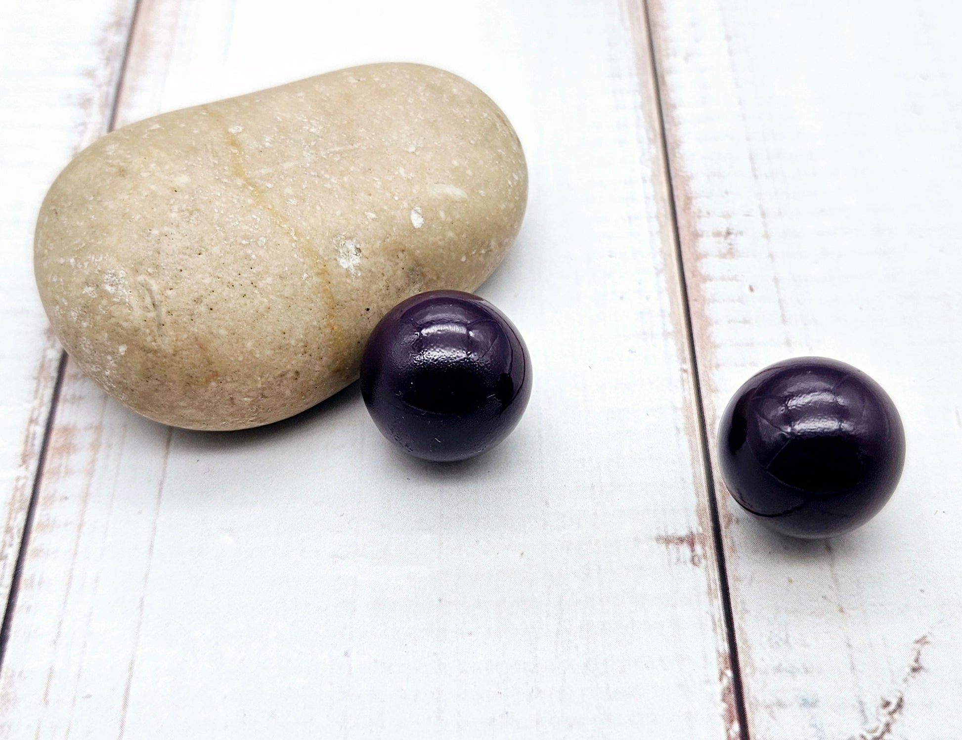 2 perles sonores 16mm couleur violet foncé création bolas de grossesse
