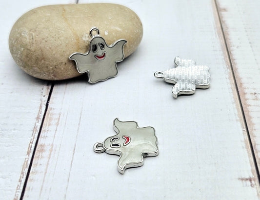 5 breloques fantômes phosphorescentes