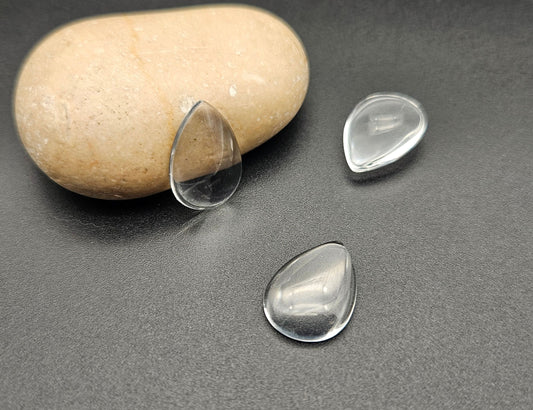 20 cabochons en verre goutte 18x13mm