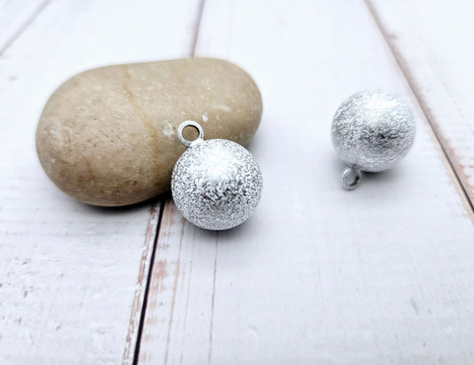 2 pendentifs bola texturé bille sonore argent