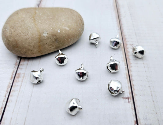 50 breloques grelots clochettes argentées