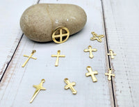 10 breloques croix religion 10 modèles dorés