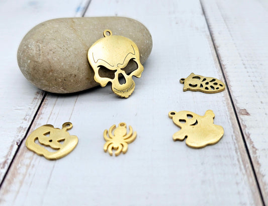 5 breloques Halloween dorées 5 modèles différents