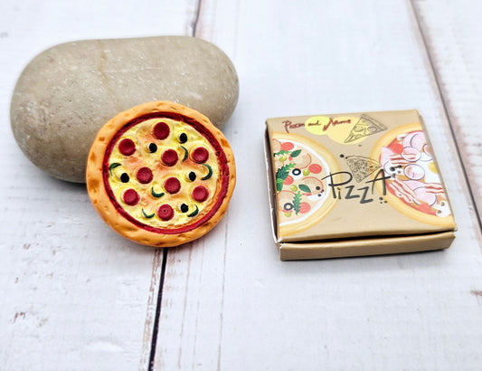 2 mini pizzas avec leur boîte
