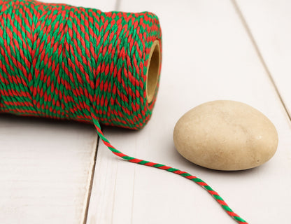 Bobine de ficelle style Baker’s Twine rouge et vert – 100 mètres
