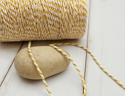 Bobine de ficelle style Baker’s Twine blanc crème et doré – 100 mètres