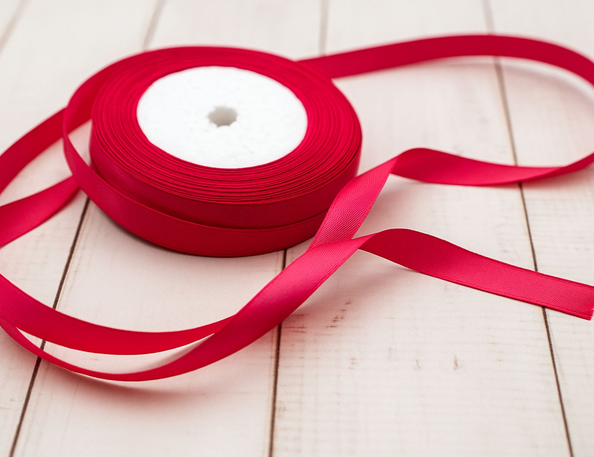 Ruban satin fuchsia 22 mètres – Largeur 10 mm