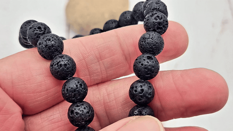 46 perles de lave rondes noires 8mm