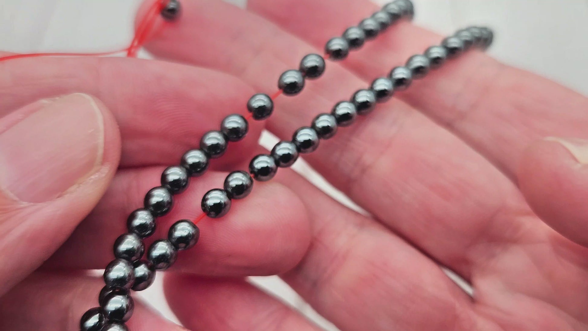 95 perles hématite non magnétique 4mm