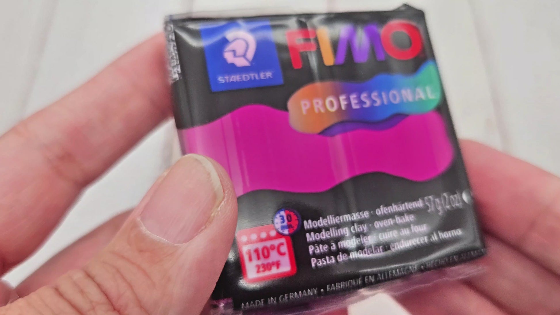 Pâte Fimo Professional 57g – Magenta n°210