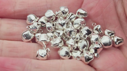 50 breloques grelots clochettes argentées