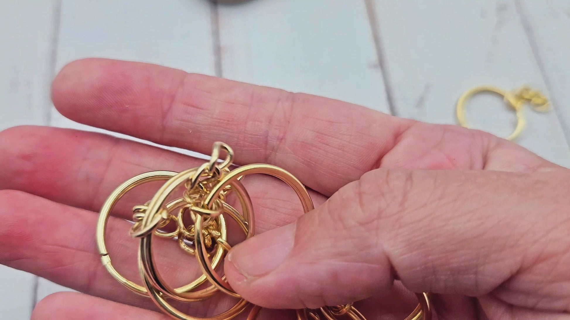 20 anneaux porte-clés avec chaînette – Coloris or