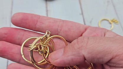 20 anneaux porte-clés avec chaînette – Coloris or