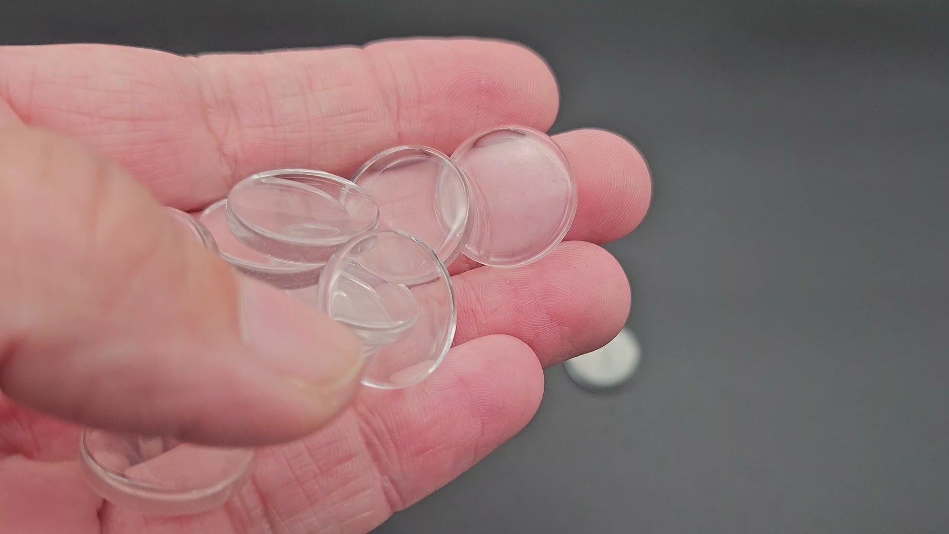 20 cabochons plats en verre 18mm