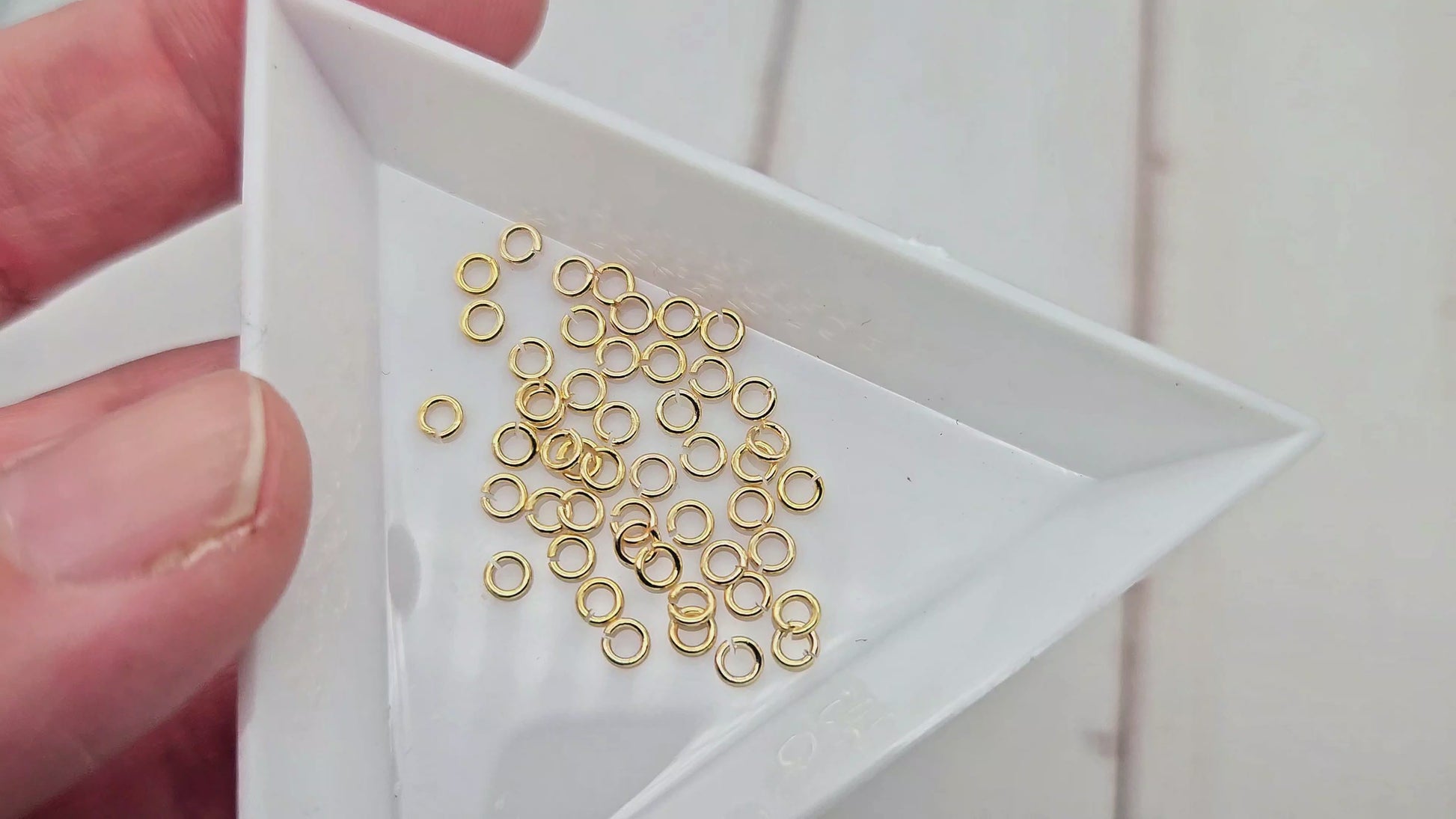50 anneaux de jonction 3mm couleur or